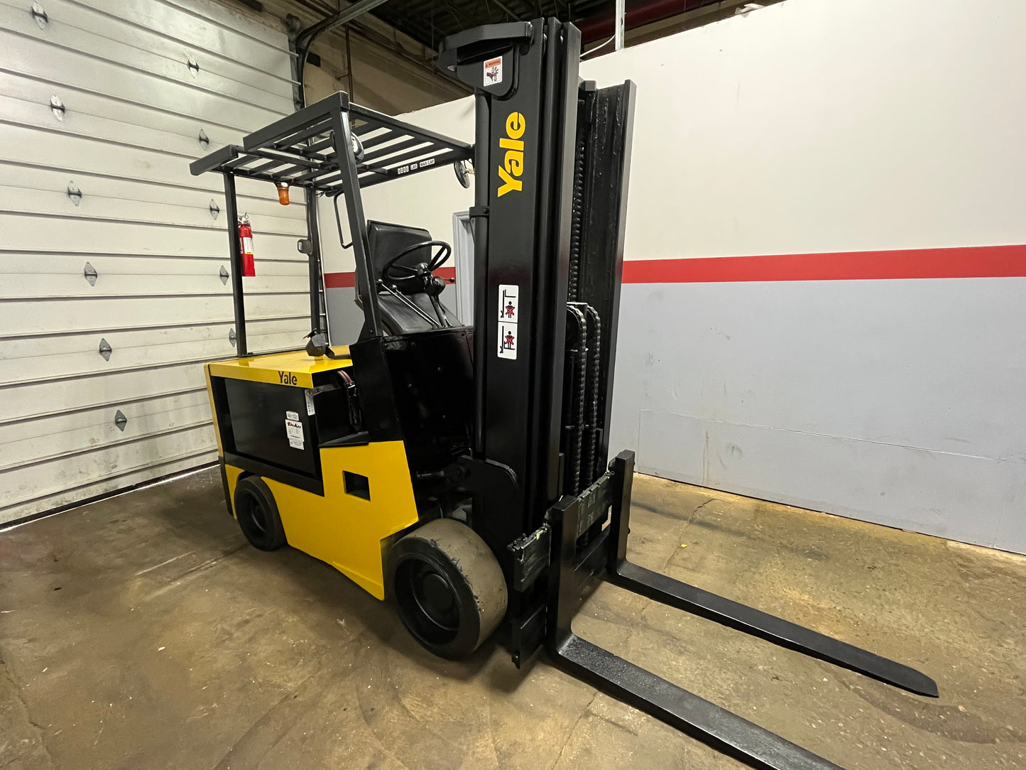 Yale 8000LBS Electric Forklift 3 stage new battery Certified